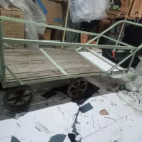 گاری چهار چرخ