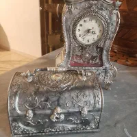 ساعت رومیزی وجعبه جواهرات موزیکال
