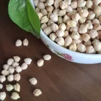 نخود محلی تمیز و خوشپخت