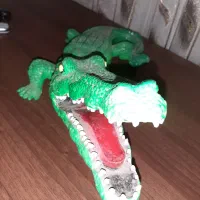 مجسمه بزرگ تمام بلک‌لایت