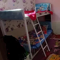 تخت خواب نوجوانان ومقداری  وسایله دیگر