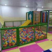 فروش وسایل خانه بازی کودک  به دلیل جابجایی