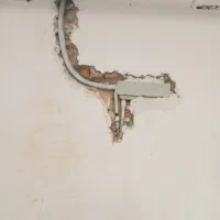 اجرای لوله کشی کولر گاز.به صورت زیر کار وروکار