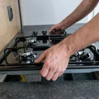 تعمیرات تخصصی کابینت و کمد / نصب / تعمیر / تعویض