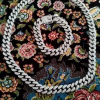 گردنبند ودست بند