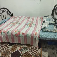 تخت خواب دونفره و تابلو ماه