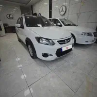 کوئیک R سفید مشکی مدل ۱۴۰۲