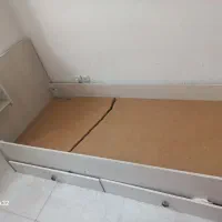 ۲ عدد تخت جوان و نوجوان