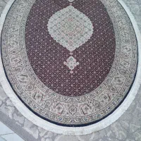 فرش بیضی