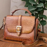 کیف چرم طبیعی گاوی دست دوز