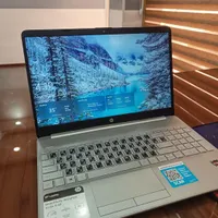 لپ‌تاپ HP تمیز و سالم