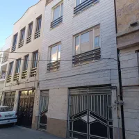 خانه سه طبقه کرهرود240مترزیربنا 80مترزمین سنددار