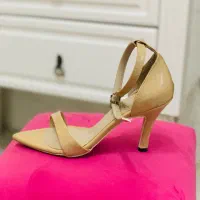 کفش پاشنه بلند