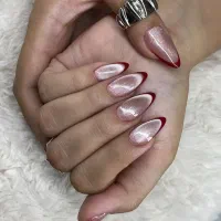 کاشت ناخن و اکستنشن مژه باتخفیف ویژه
