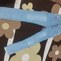 کت  و شلوار لی با پیرهن سفید