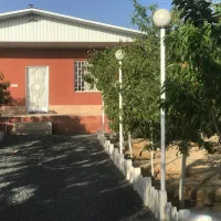 ویلا لاکچری با استخر چند ضلعی ودرختان چند ساله