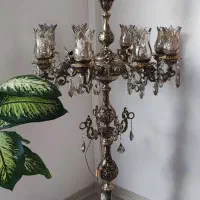 چلچراغ کنار سالنی آباژور