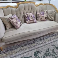 فروش کاناپه ۳نفره و عسلی و لوستر