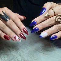 خدمات ناخن .کاشت با لاک ژل ۳۵۰