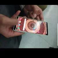 نوت ۸ سامسونگ کار میکنه ولی شکسته