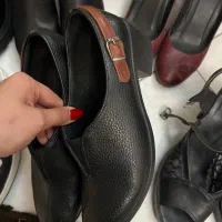 تعدادی کفش زنانه