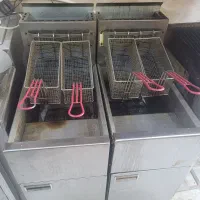سرخ کن ایستاده