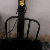 ترازو دیجیتالی محک و باسکول ۴۰۰ کیلویی