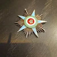 مدال نقره مینا و مدال تامینات