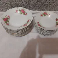 ظرف و ظروف چینی گل سرخی گل سرخ قدیمی