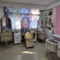 اجاره صندلی ناخن مژه میکاپ شنیون کوتاهی رنگ