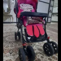 یک کالسکه نو و یک کریر