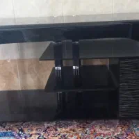 ای میز تلویزیون شیشه کامل سالم و دو عدد میوه خوری