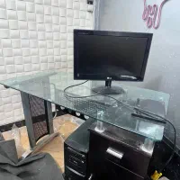 میز کامپیوتر و رگال