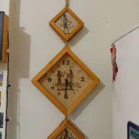 ساعت دیواری چوبی