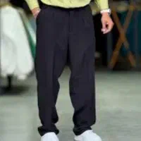 دو عدد شلوار و تیشرت مردانه فقط تماس لطفا