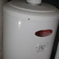 ابگرمکن مخزن دار گازی برقی