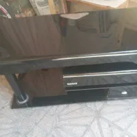 میز تلویزیون شیشه ای