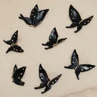 دیوار کوب پروانه ای