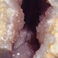 گوهر سنگ آمیتیست