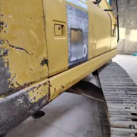 فروش یک دستگاه بیل مکانیکی کوماتسو 220