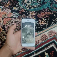 دوعدد گوشی آیفون 8 و پوکو c40. سالم با کارتن