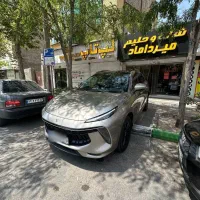 لاماری ۱۴۰۲ تیتانیوم