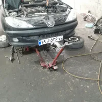 تعمیرگاه خودرو