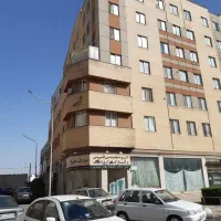 مغازه تجاری با کاربری های مختلف