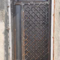 درب اهنی ساده طرح دار