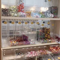 تعداد ۲۰ عدد سیلوی ۵ کیلویی.وتعداد پلاکسی شکلات