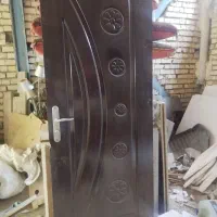 در اتاق و سرویس