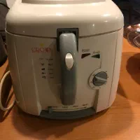 یک عدد سرخکن تمیز استفاده نشده
