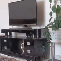 میز تلویزیون  با چهارکشو