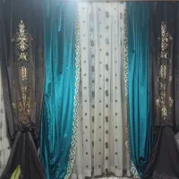 پرده خوش رنگ وشکیل